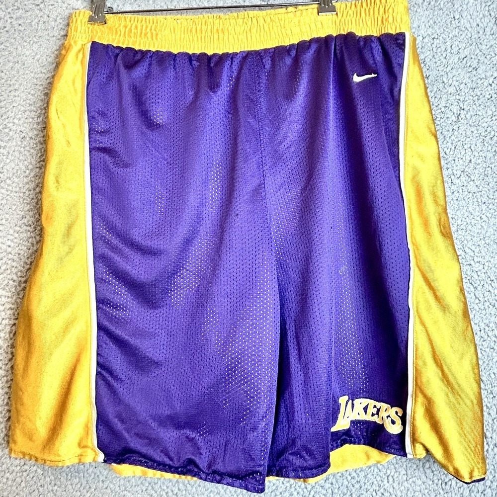 Vintage Los Angeles Lakers Basketball Shorts Team Nike Size XL Reversible Swoosh